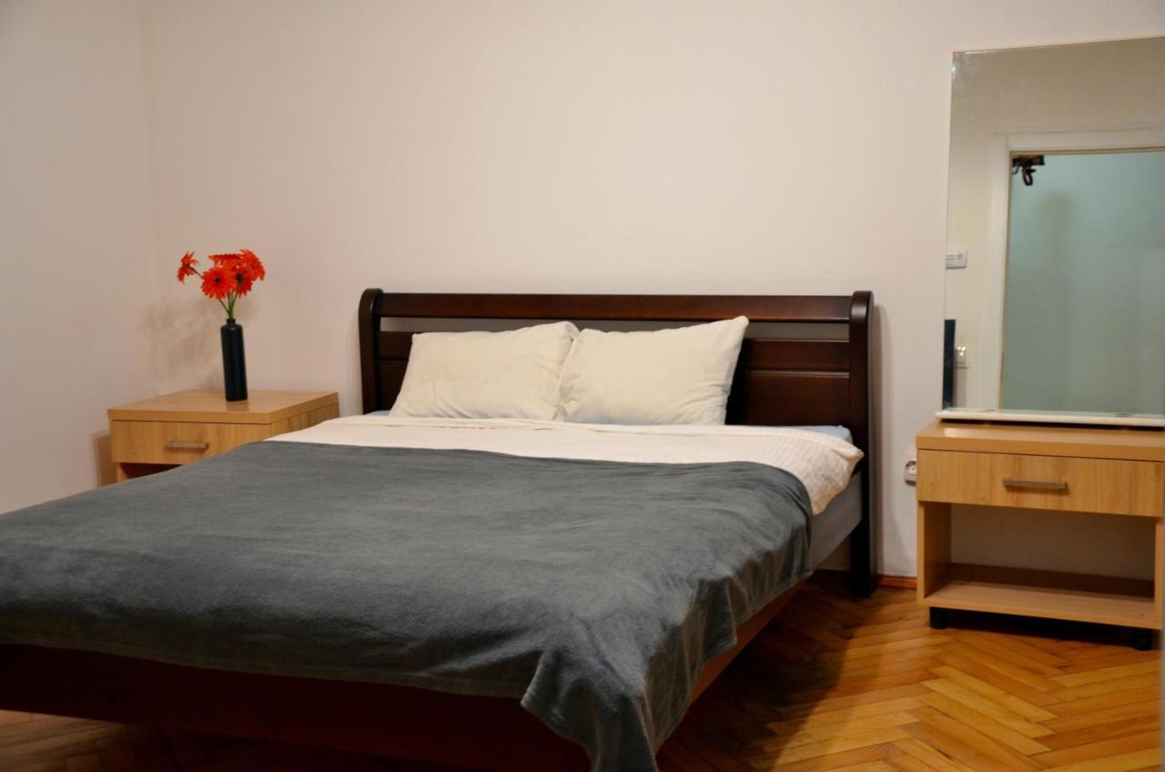 Brand New Apartment In City Center 利沃夫 外观 照片