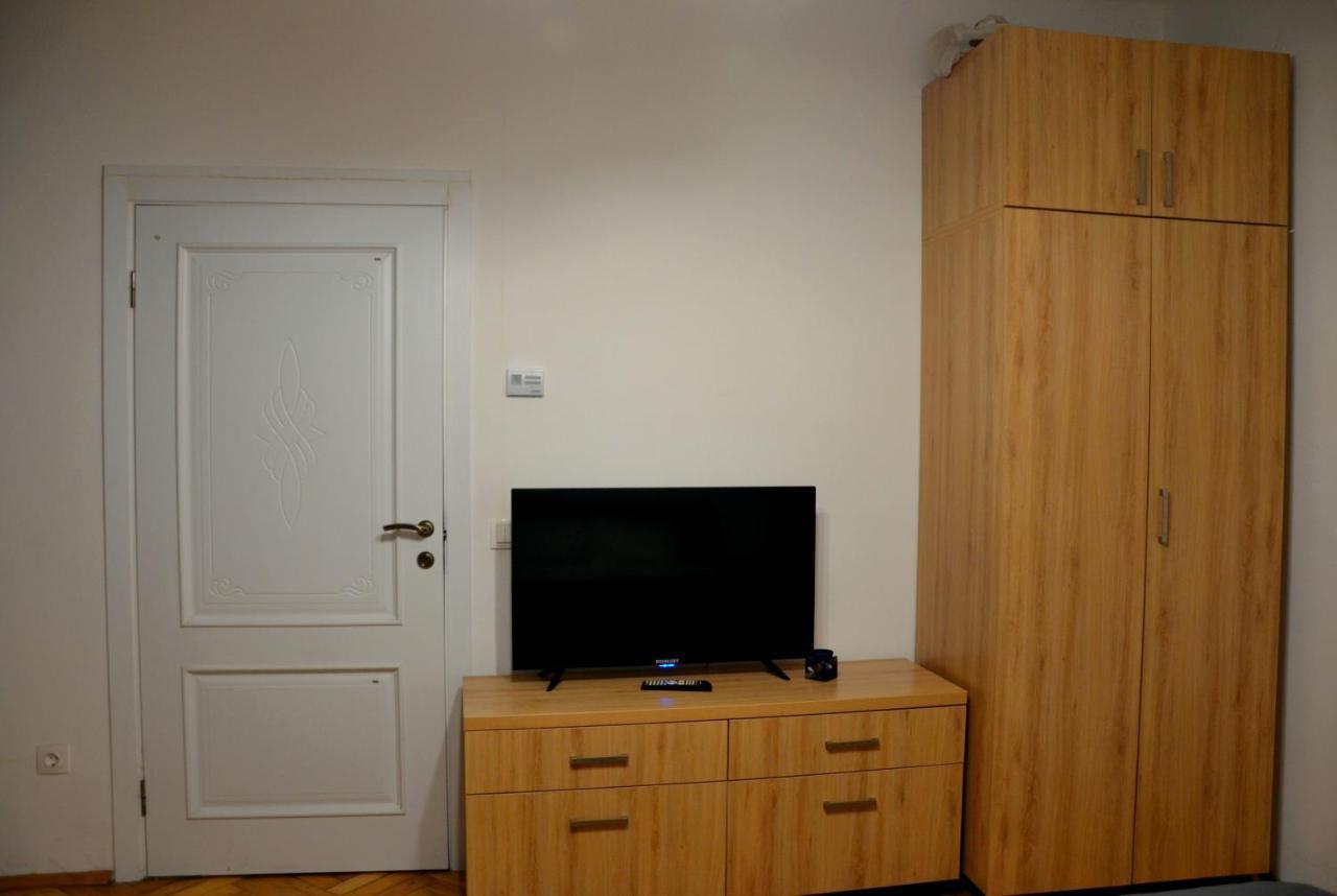 Brand New Apartment In City Center 利沃夫 外观 照片